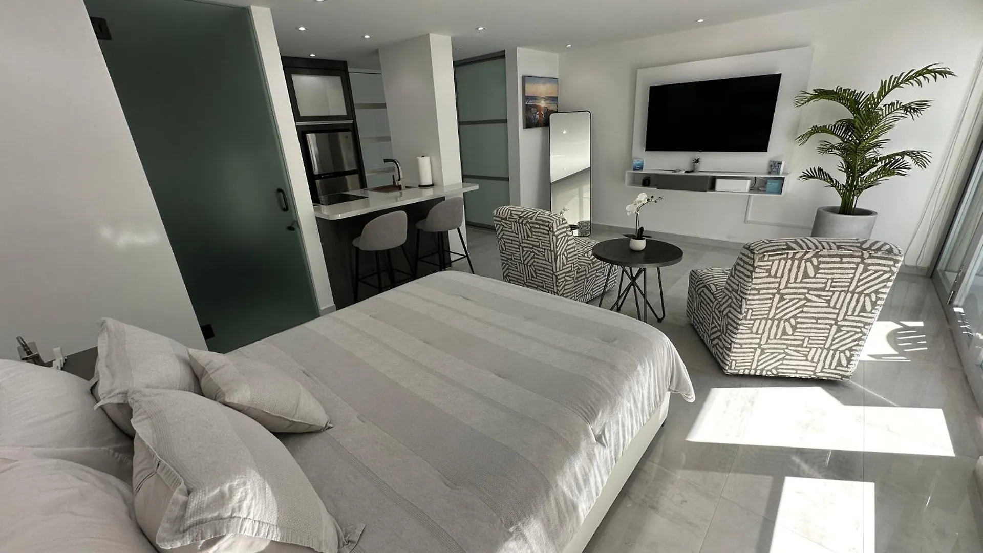 Ocean Front Coral Luxury Apartment Σαν Χουάν Πουέρτο Ρίκο