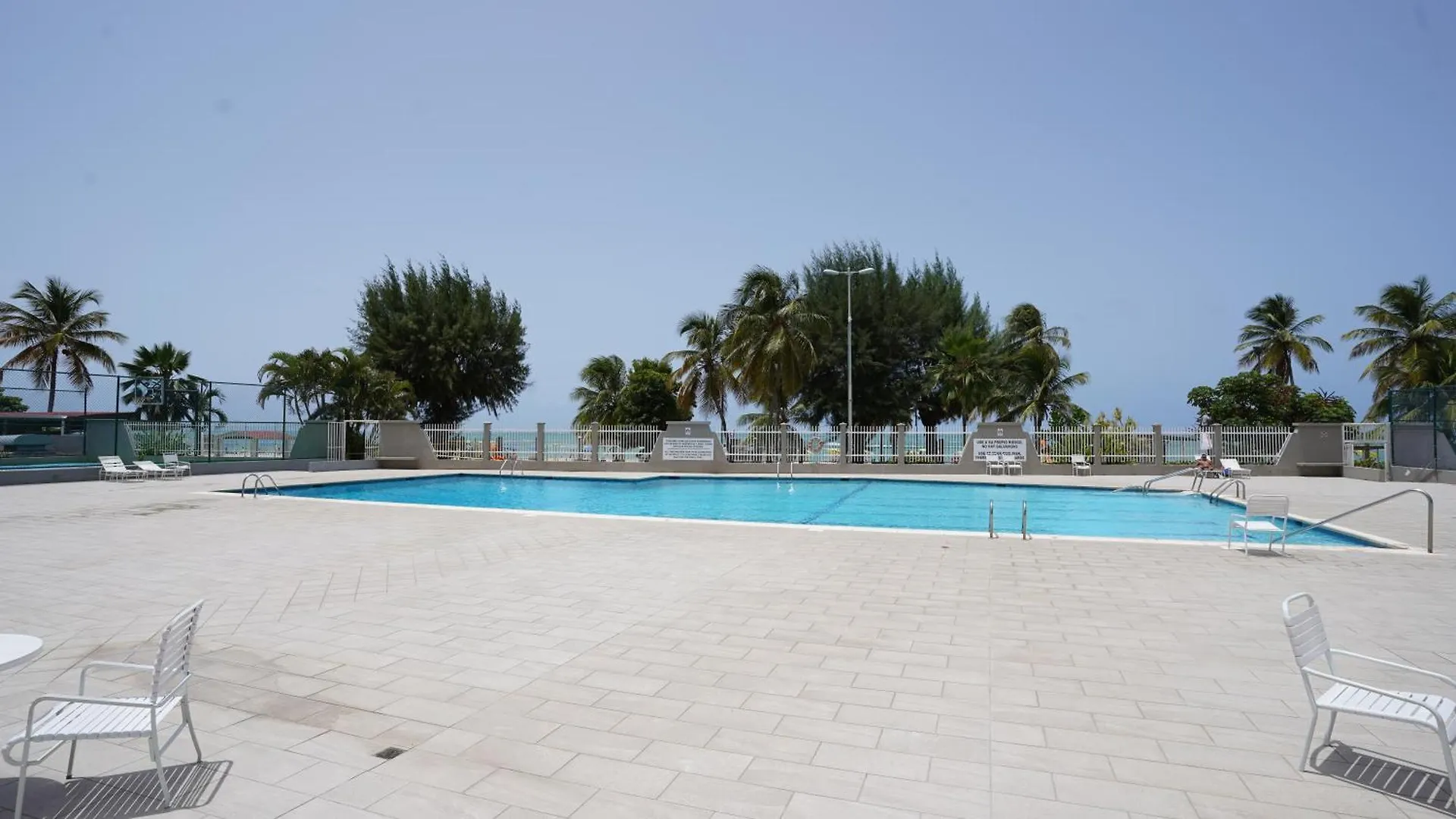 Ocean Front Coral Luxury Apartment Σαν Χουάν