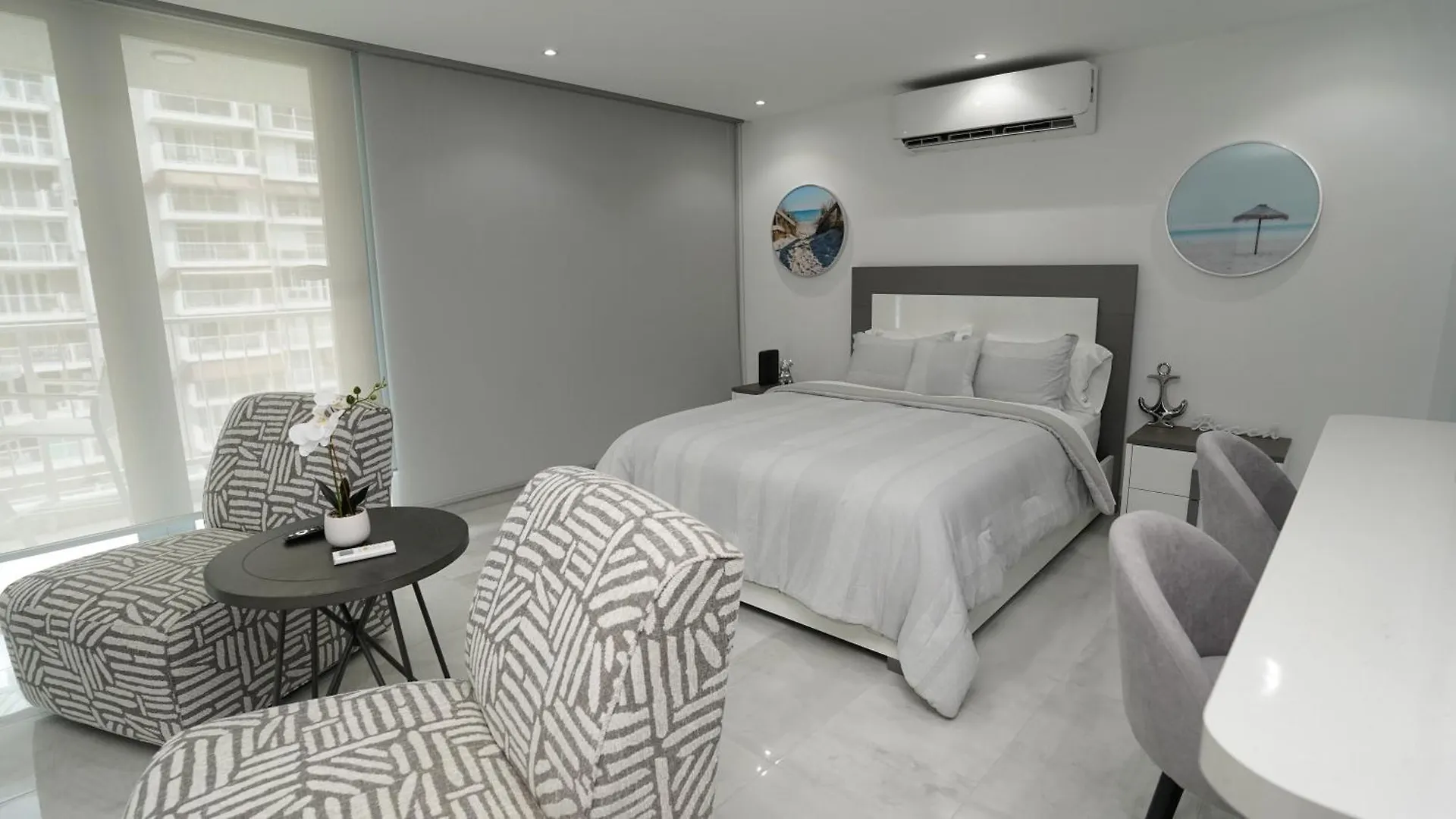 Ocean Front Coral Luxury Apartment Σαν Χουάν