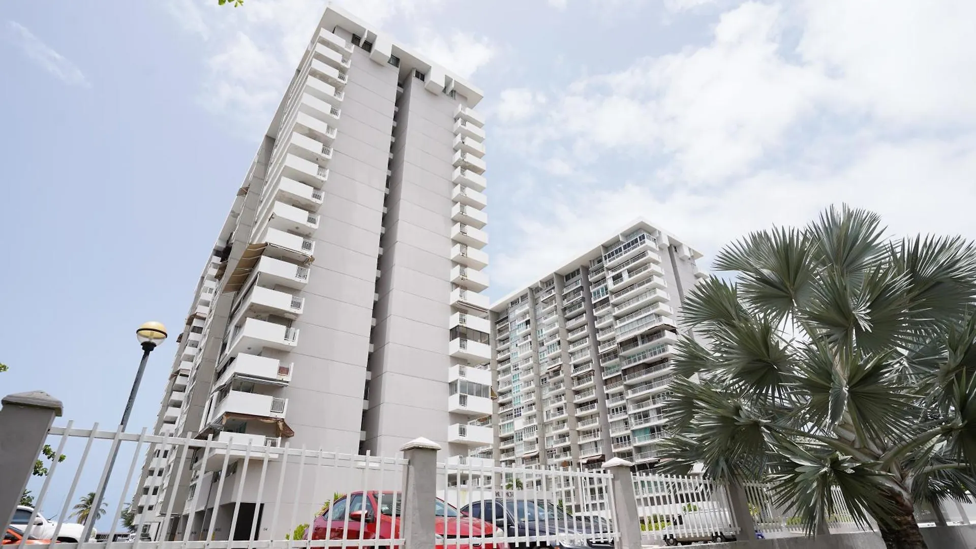 Ocean Front Coral Luxury Apartment Σαν Χουάν